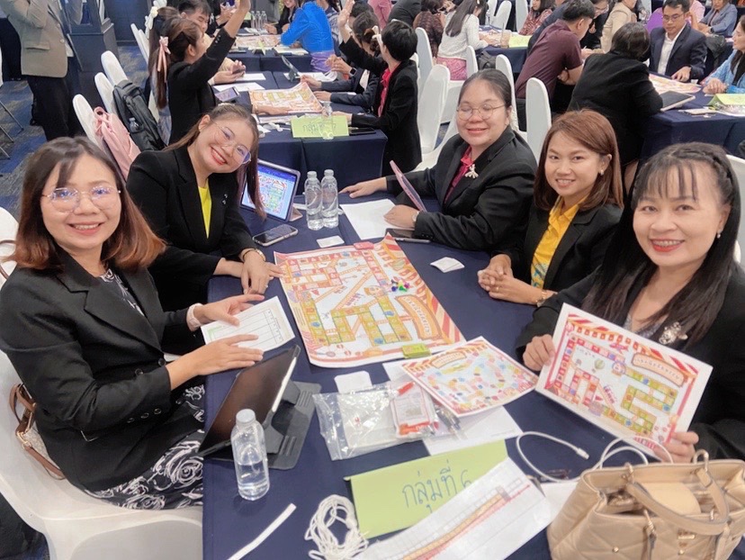 สพป.บุรีรัมย์ เขต 4 ร่วมประชุมเชิงปฏิบัติการพัฒนาผู้บริหาร ศึกษานิเทศก์ และครูโรงเรียนขยายโอกาสทางการศึกษาสู่การพัฒนาสมรรถนะความฉลาดรู้ของผู้เรียนด้านคณิตศาสตร์และวิทยาศาสตร์