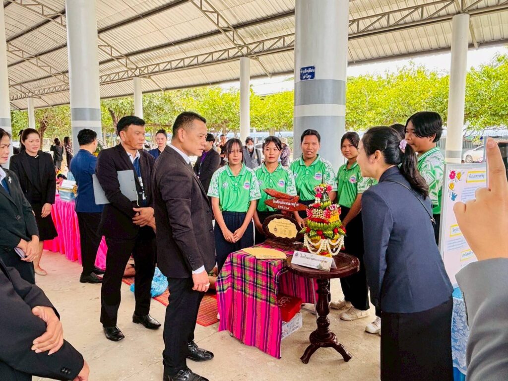 สพป.บุรีรัมย์ เขต 4 เปิดการแข่งขันศิลปหัตถกรรมนักเรียน ครั้งที่ 73 กลุ่มโรงเรียนแคนดง 2