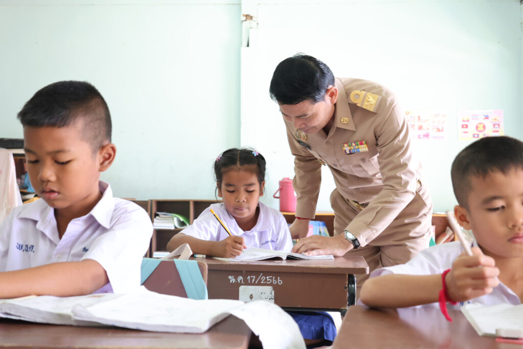 สพป.บุรีรัมย์ เขต 4 ลงพื้นที่ตรวจเยี่ยม โรงเรียนบ้านยางนกคู่ อำเภอพุทไธสง
