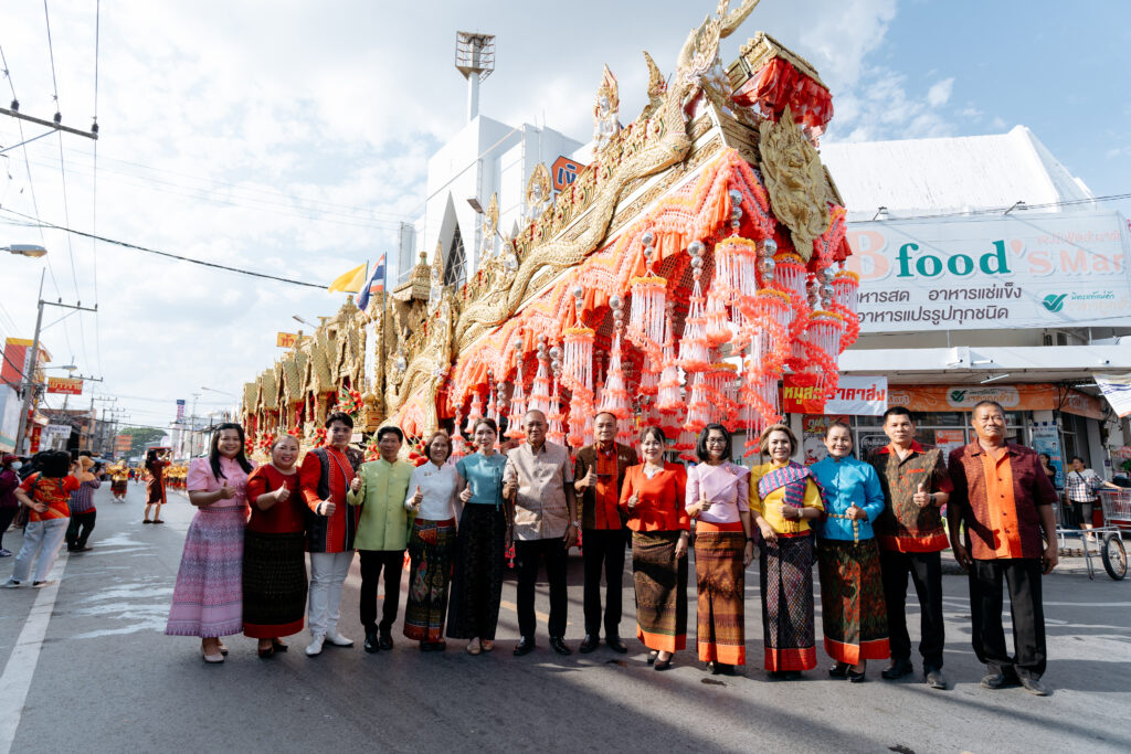 สพป.บุรีรัมย์ เขต 4 ร่วมกิจกรรม เป็นคณะกรรมการตัดสินการประกวดขบวนแห่งงานประเพณีวิถีอิสาน สืบสานวัฒนธรรม (ฮีต12 คอง14) ประจำปี 2569