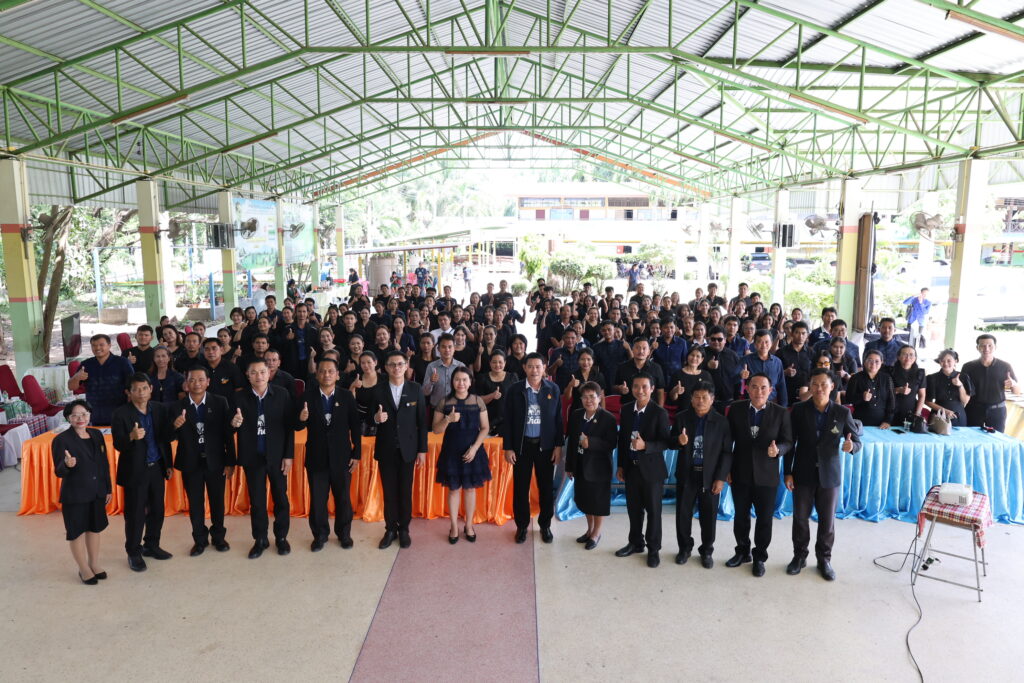 สพป.บุรีรัมย์ เขต 4 ประชุมใหญ่สมัยสามัญ มอบนโยบายการดำเนินงาน กลุ่มโรงเรียนสตึก 6