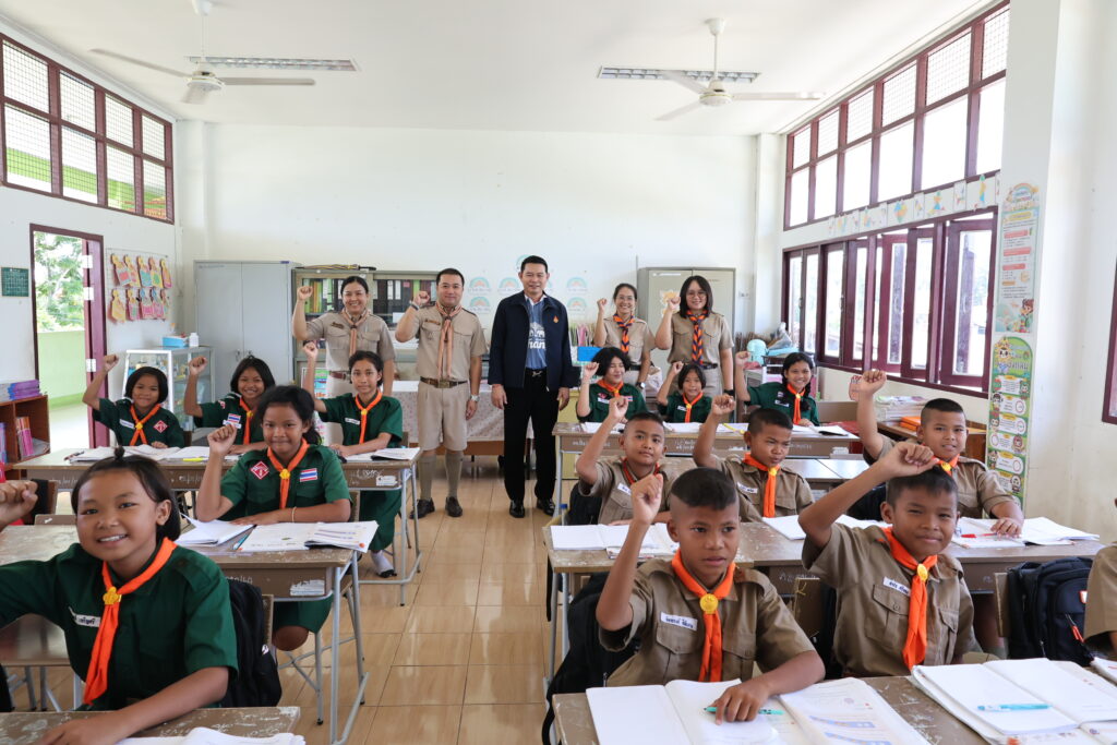 สพป.บุรีรัมย์ เขต 4 ตรวจเยี่ยมโรงเรียน ติดตามการขับเคลื่อนนโยบายด้านการศึกษา