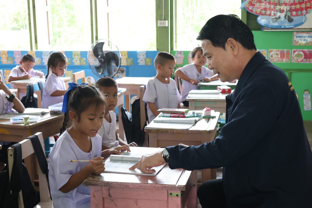 สพป.บุรีรัมย์ เขต 4 ติดตามการขับเคลื่อนนโยบายการศึกษากลุ่มโรงเรียนบ้านใหม่ไชยพจน์