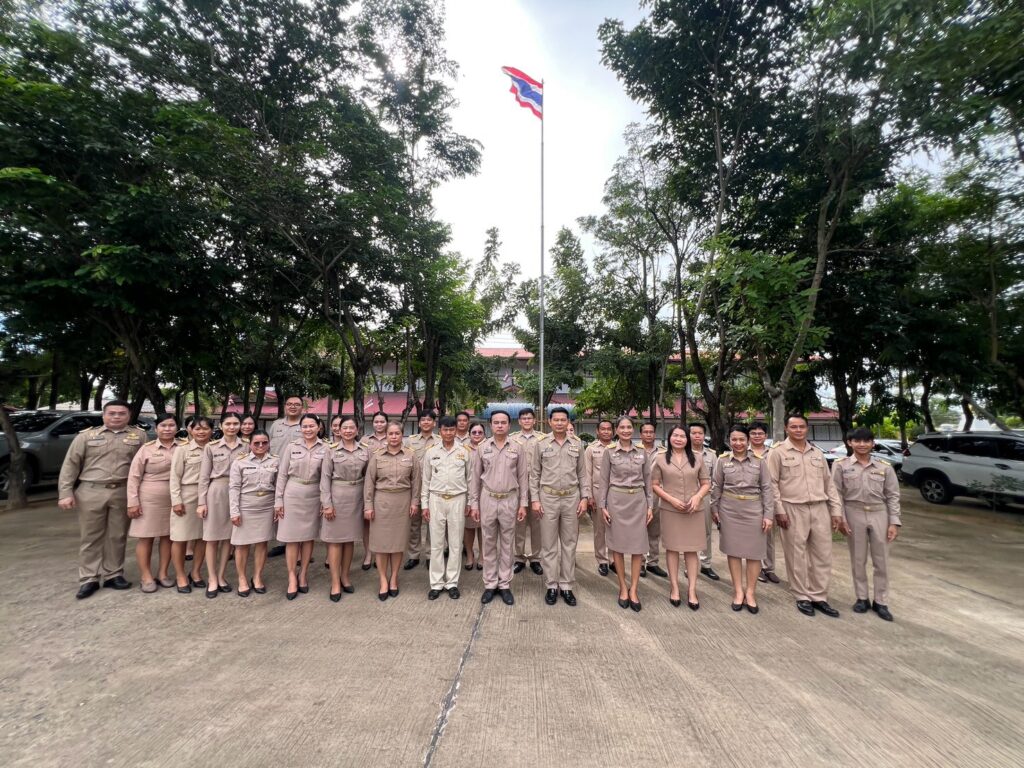 สพป.บุรีรัมย์ เขต 4 น้อมรำลึกในพระมหากรุณาธิคุณเนื่องในวันพระราชทานธงชาติไทย